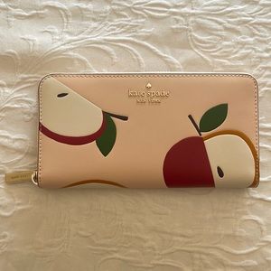 Kate Spade apple wallet
